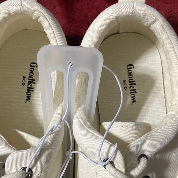 Goodfellow & Co Cream Sneakers - Picture 2 of 7